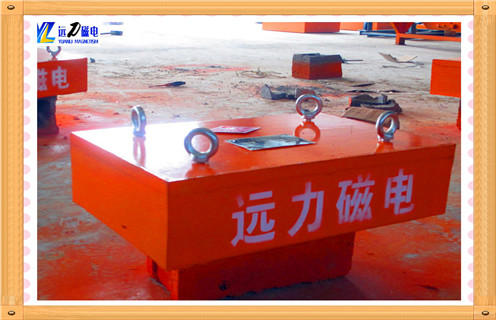 懸掛永磁除鐵器,河南懸掛永磁除鐵器批發(fā)知識(shí)參數(shù)_內(nèi)部磁塊安裝方法_河南懸掛永磁除鐵器批發(fā)型號(hào)價(jià)格 懸掛永磁除鐵器,河南懸掛永磁除鐵器批發(fā)知識(shí)參數(shù)_內(nèi)部磁塊安裝方法_河南懸掛永磁除鐵器批發(fā)型號(hào)價(jià)格